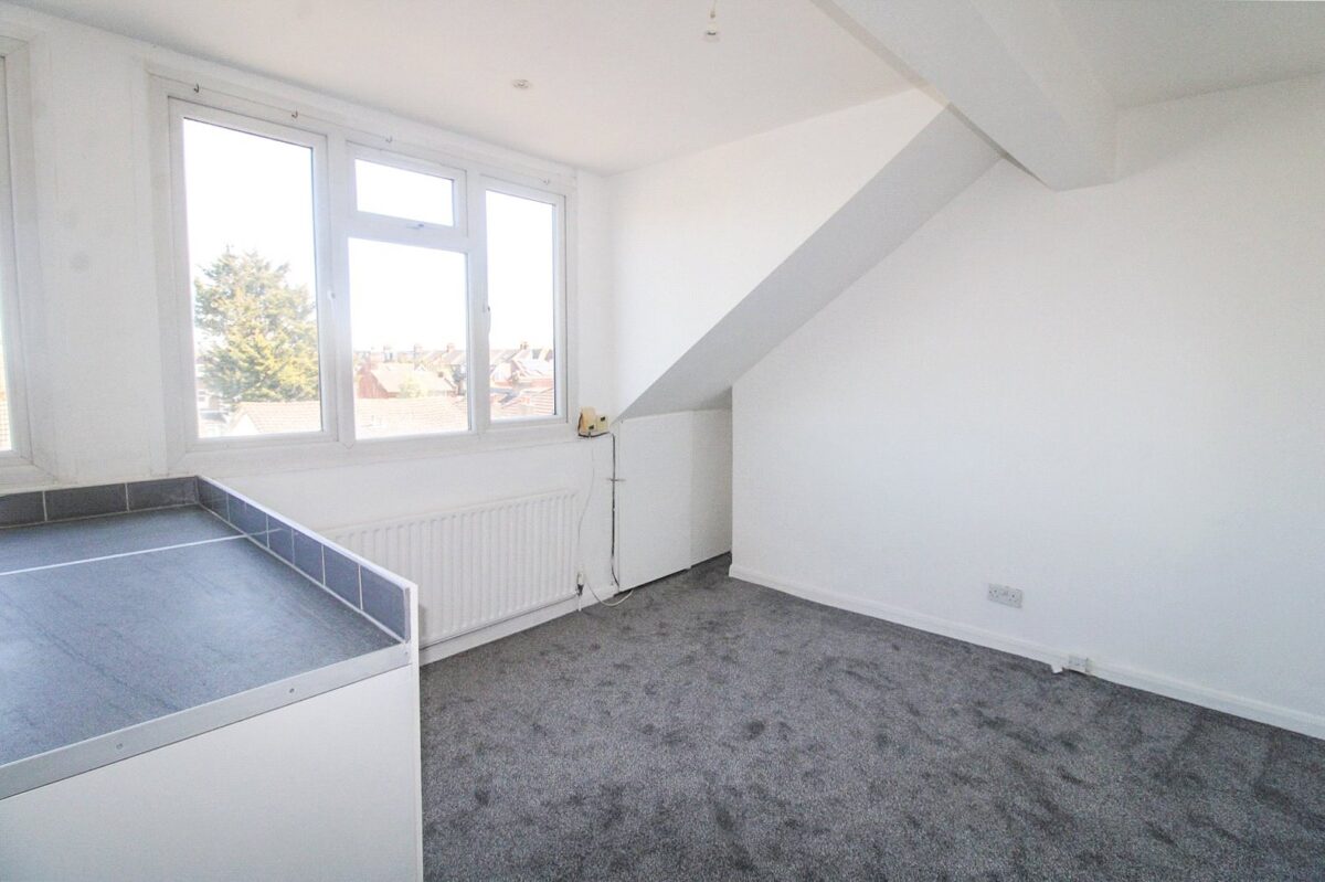 addsah add061176 l img 03