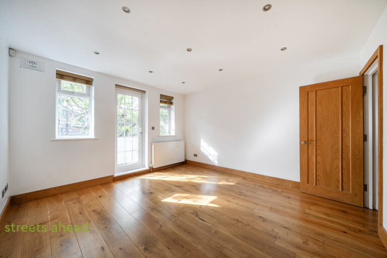 addsah_add140860_l_img_03.jpg Addiscombe Road, Croydon, CR0, photo 4