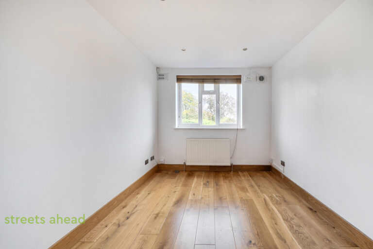addsah_add140860_l_img_16.jpg Addiscombe Road, Croydon, CR0, photo 17
