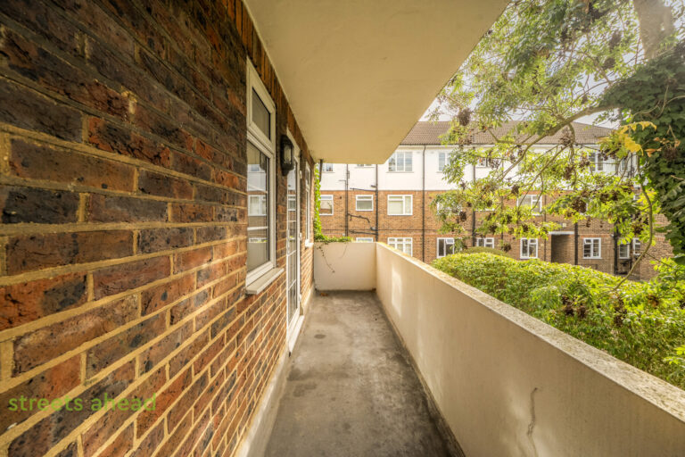 addsah_add140860_l_img_18.jpg Addiscombe Road, Croydon, CR0, photo 19