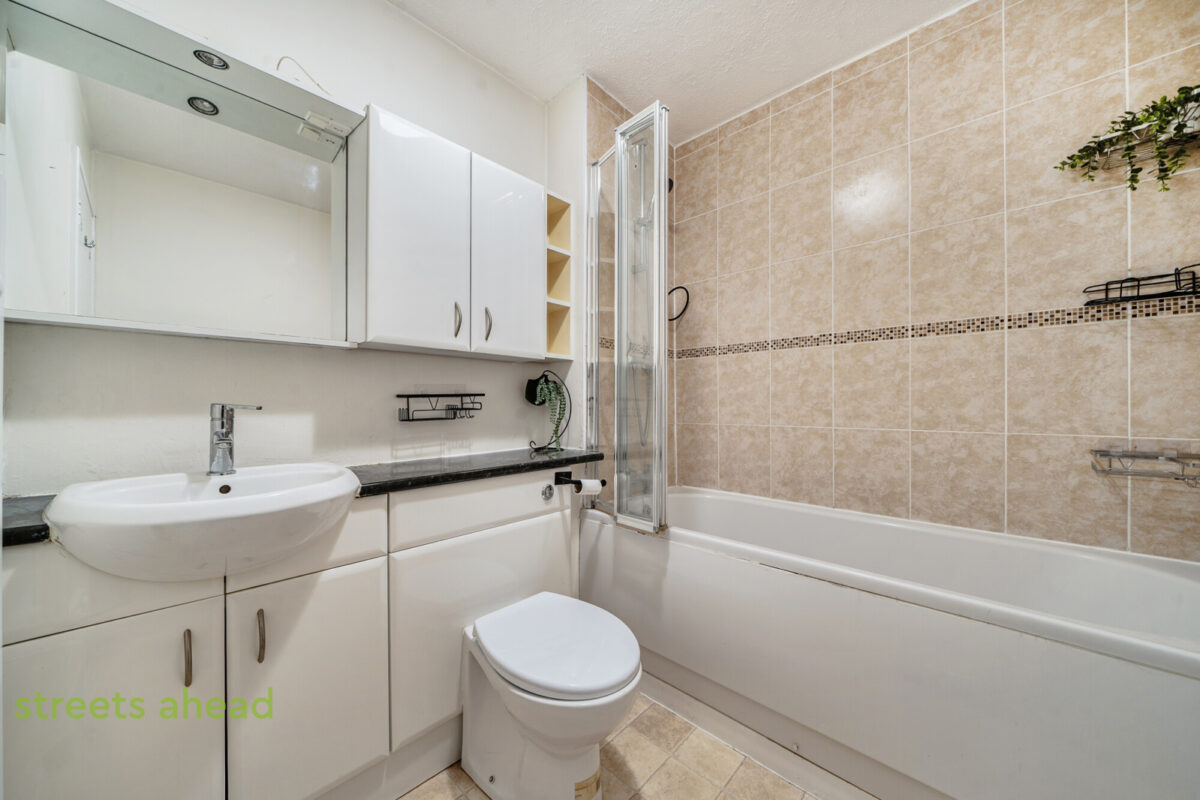 addsah_add221340_img_04.jpg Addiscombe Road, Croydon, CR0, photo 5