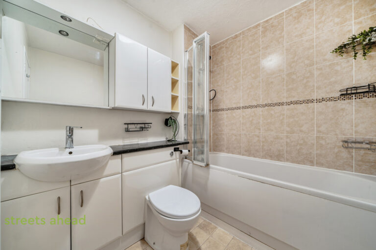 addsah_add221340_img_04.jpg Addiscombe Road, Croydon, CR0, photo 5