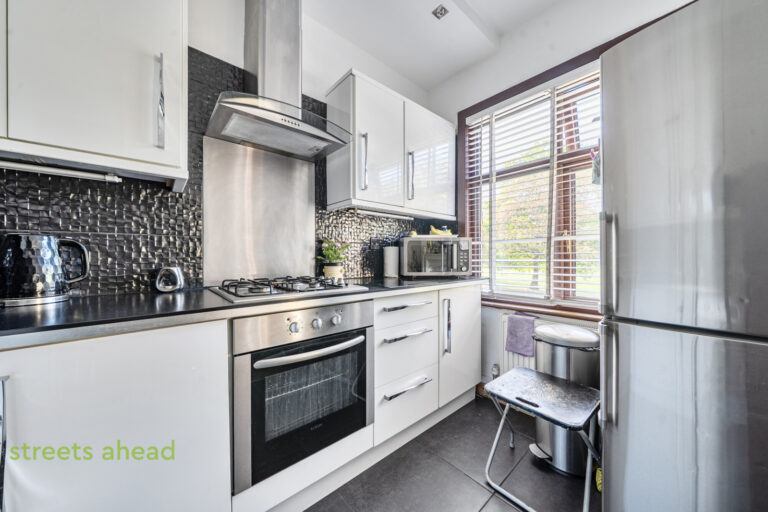 addsah_add250373_img_05.jpg Lower Addiscombe Road, Croydon, CR0, photo 6