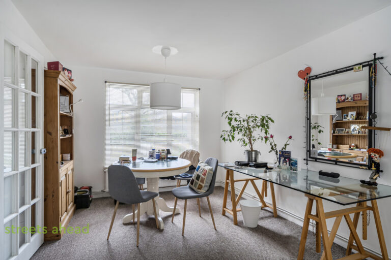 addsah_add250429_l_img_00.jpg Edith Court, Croydon, photo 1