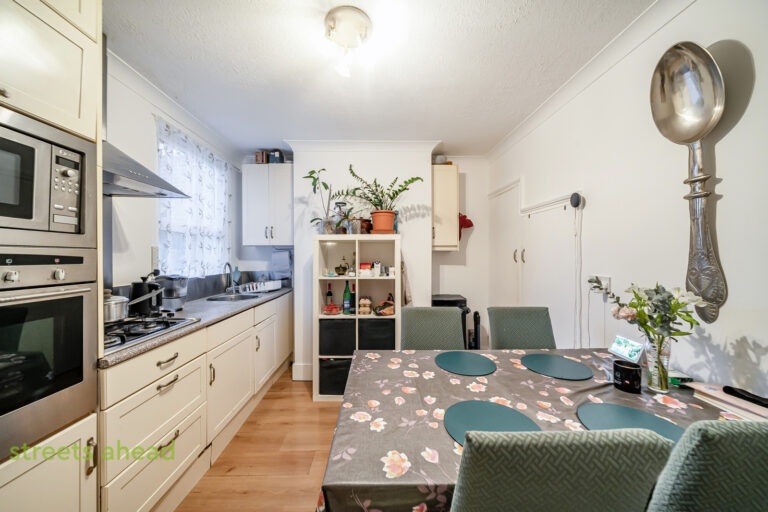 addsah_rpt140099_l_img_00.jpg Milton Road, Croydon, photo 1