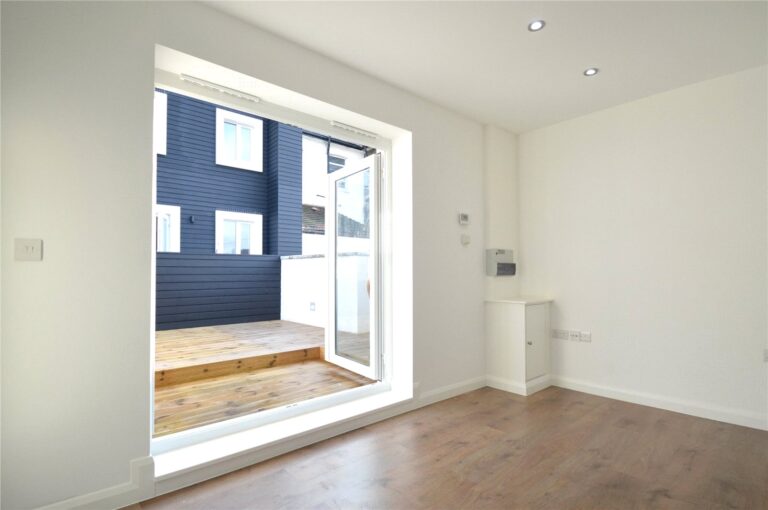 addsah_rpt150252_l_img_01.jpg Hastings Place, Croydon, CR0, photo 2