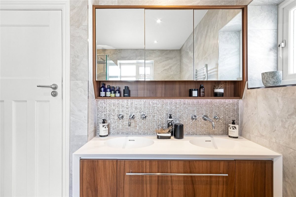 cousah add171571 img 05