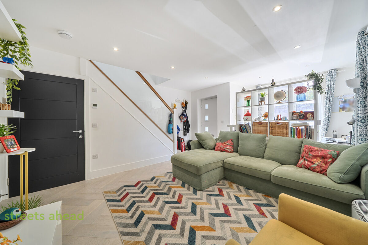 Winchester Close, Coulsdon, CR5, photo 4