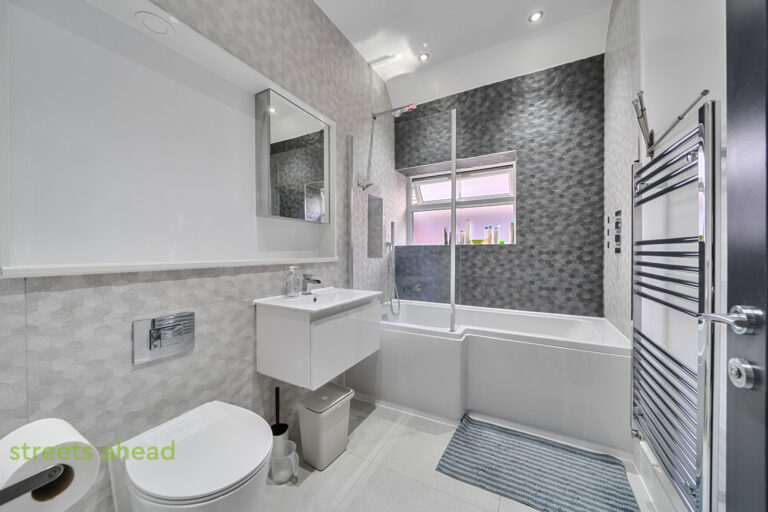 Winchester Close, Coulsdon, CR5, photo 8