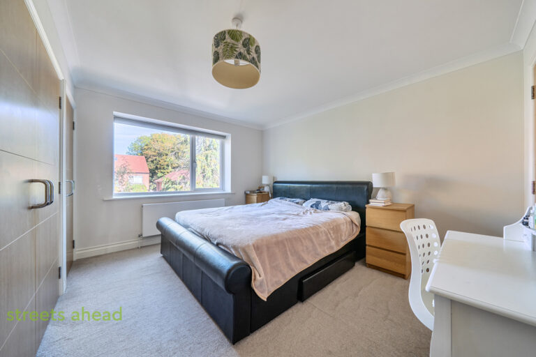 Waddington Avenue, Coulsdon, CR5, photo 9
