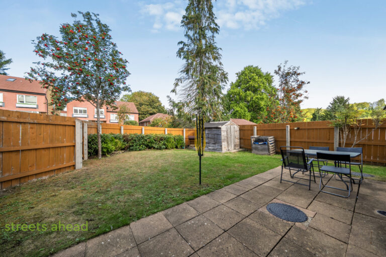 Waddington Avenue, Coulsdon, CR5, photo 16