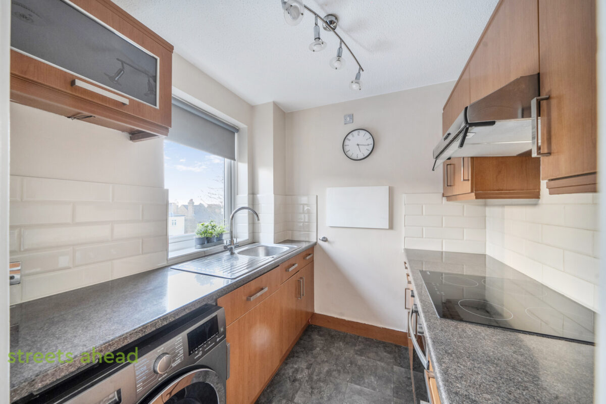 crpsah crp080403 l img 08