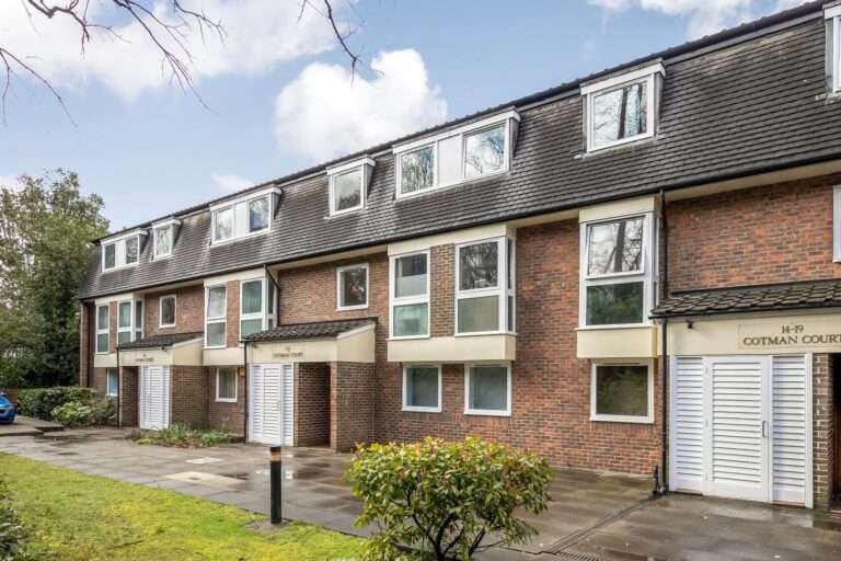 crpsah_crp130846_l_img_00.jpg Farquhar Road, London, photo 1