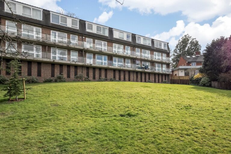 crpsah_crp130846_l_img_05.jpg Farquhar Road, London, SE19, photo 6