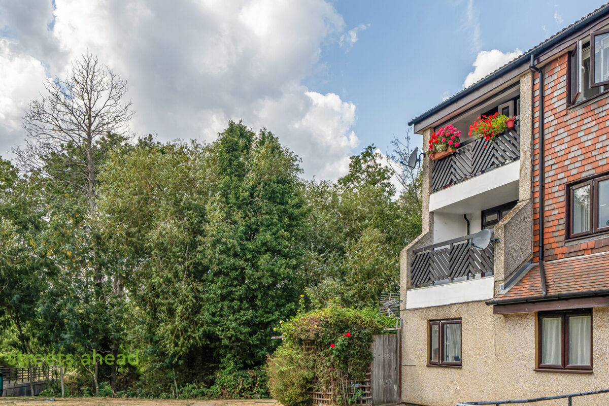 crpsah_crp260287_img_00.jpg Derwent Road, London, SW20, photo 1