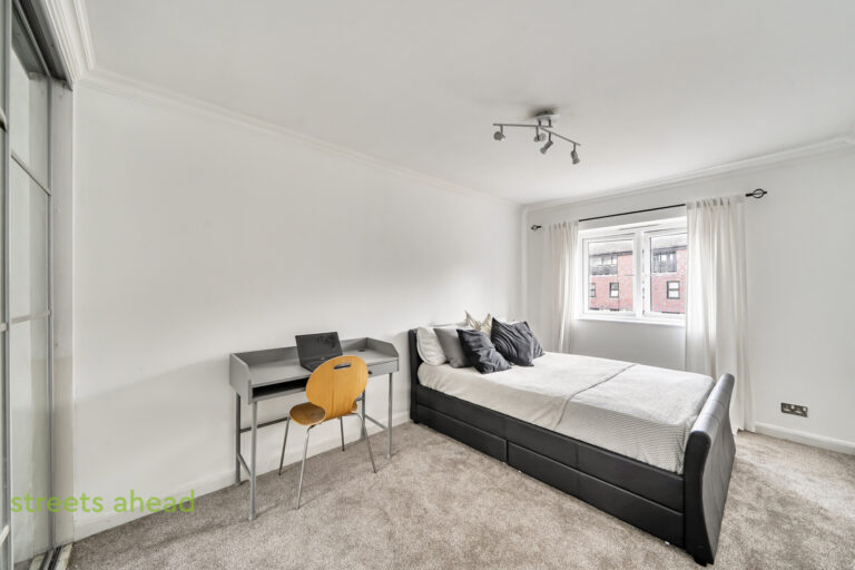 crpsah_crp260287_img_03.jpg Derwent Road, London, SW20, photo 4