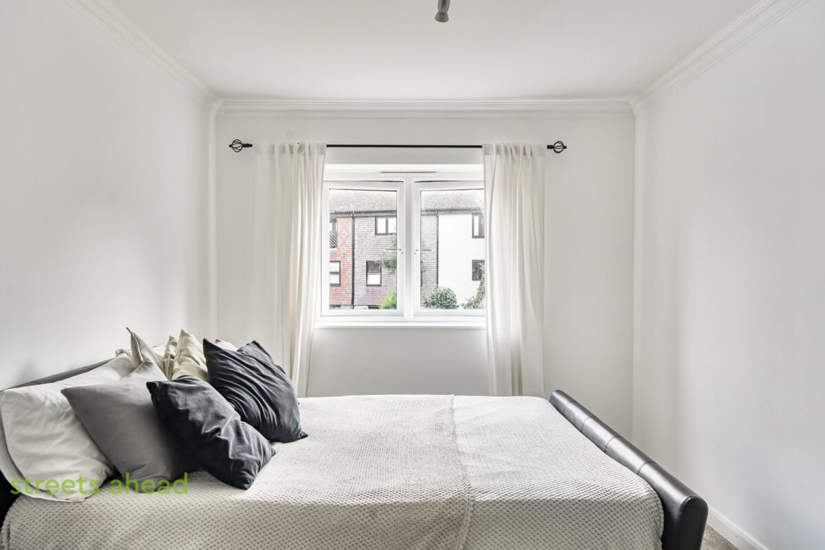 crpsah_crp260287_img_04.jpg Derwent Road, London, SW20, photo 5
