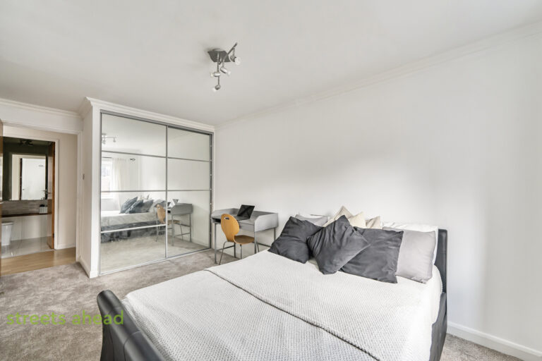 crpsah_crp260287_img_05.jpg Derwent Road, London, SW20, photo 6