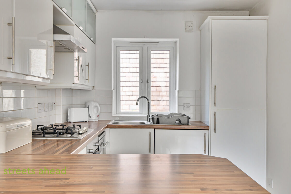 crpsah_crp260287_img_07.jpg Derwent Road, London, SW20, photo 8