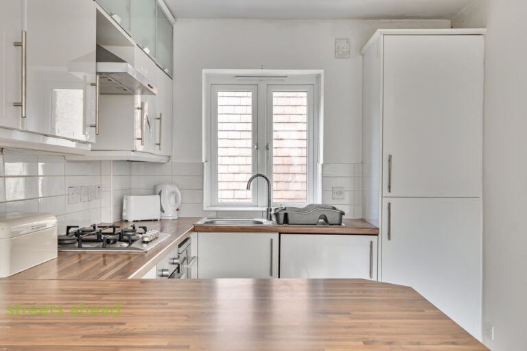crpsah_crp260287_img_07.jpg Derwent Road, London, SW20, photo 8