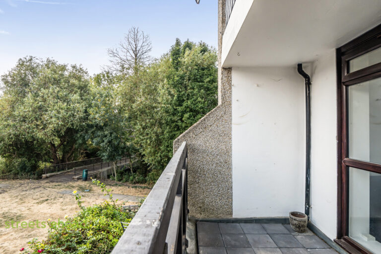 crpsah_crp260287_img_12.jpg Derwent Road, London, SW20, photo 13