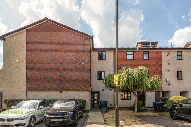 crpsah_crp260287_img_13.jpg Derwent Road, London, SW20, photo 14