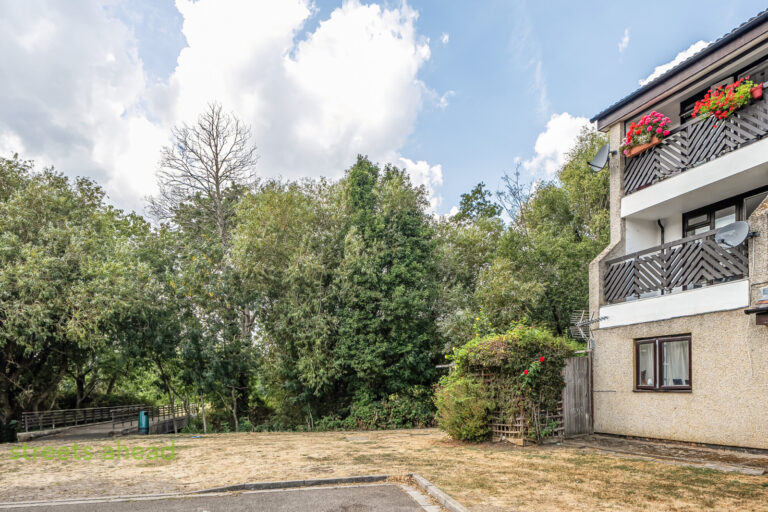 crpsah_crp260287_img_18.jpg Derwent Road, London, SW20, photo 19