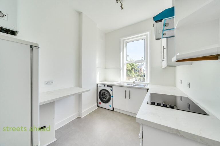 crpsah_crp260359_l_img_02.jpg Maberley Road, London, SE19, photo 3