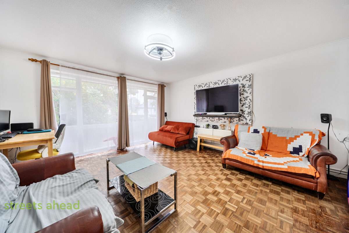 crpsah_crp260387_l_img_01.jpg Kensington Avenue, Thornton Heath, CR7, photo 2