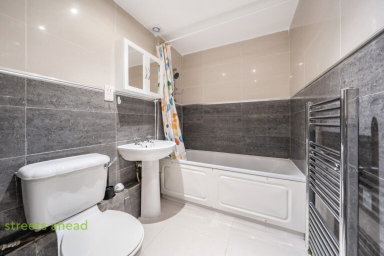 crpsah_crp260387_l_img_06.jpg Kensington Avenue, Thornton Heath, CR7, photo 7