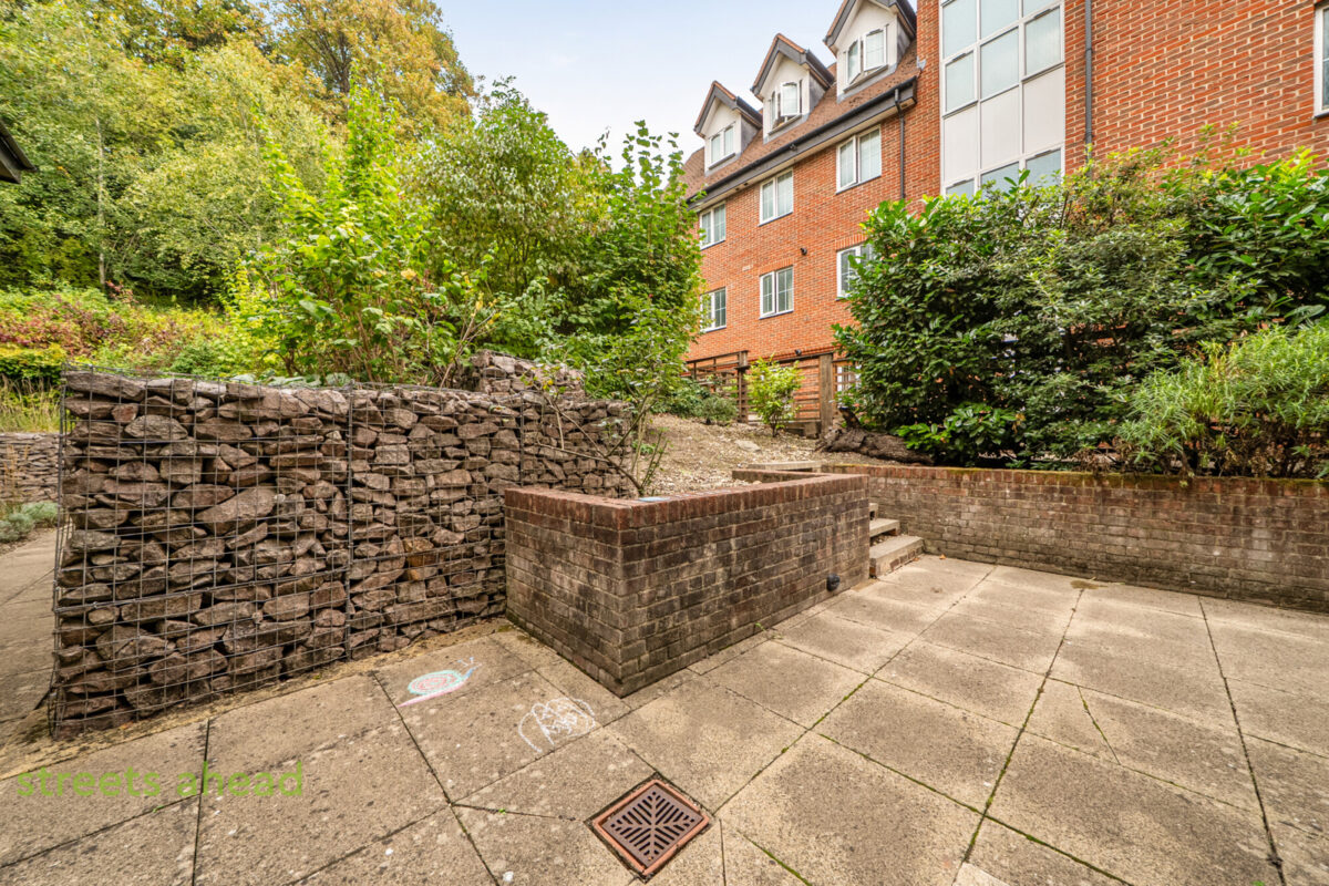 pursah_add260334_img_15.jpg Foxley Lane, Purley, CR8, photo 16