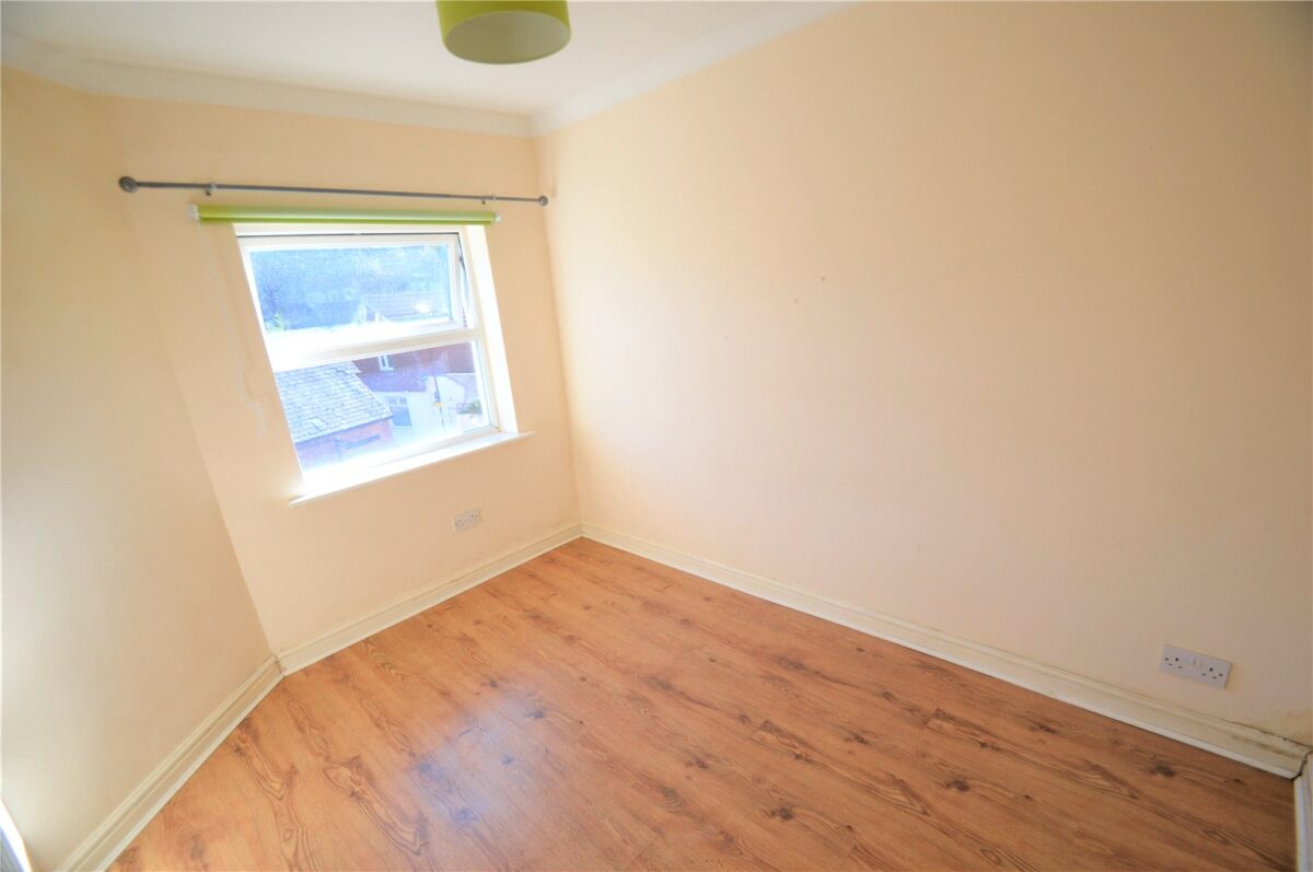 pursah_pur150164_l_img_03.jpg Godstone Road, Kenley, CR8, photo 4