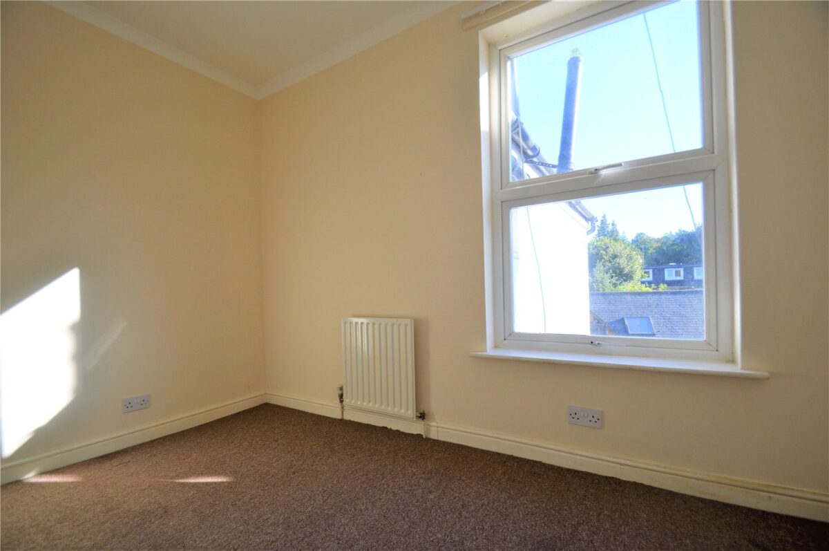 pursah_pur150164_l_img_06.jpg Godstone Road, Kenley, CR8, photo 7