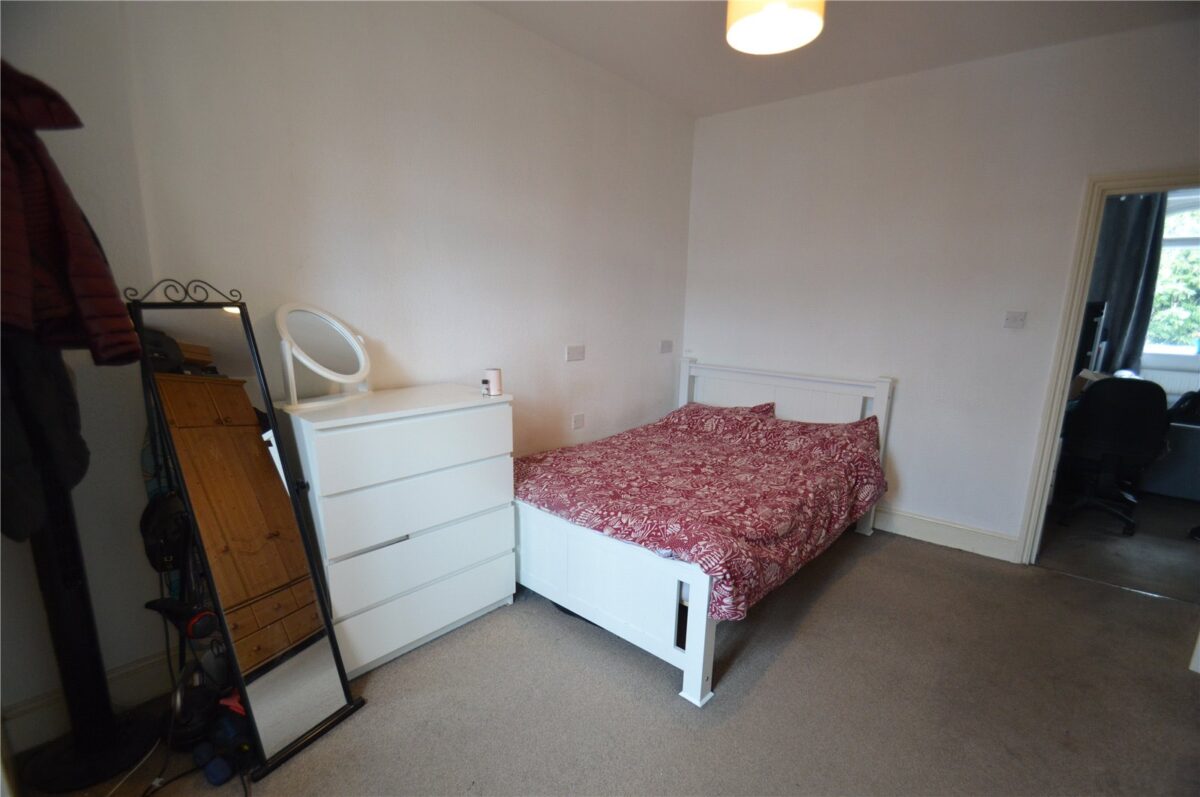 The Parade, Beynon Road, Carshalton, SM5, photo 2