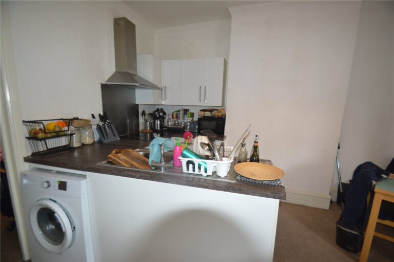 The Parade, Beynon Road, Carshalton, SM5, photo 4