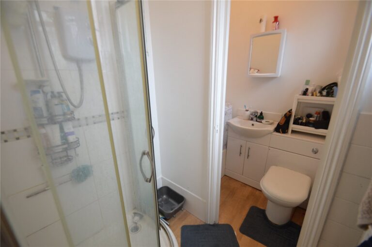 The Parade, Beynon Road, Carshalton, SM5, photo 5