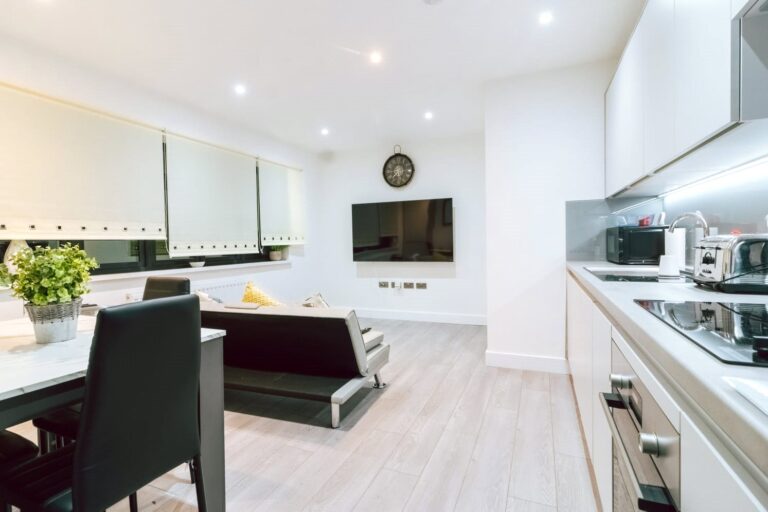 Banstead Road, Purley, photo 1