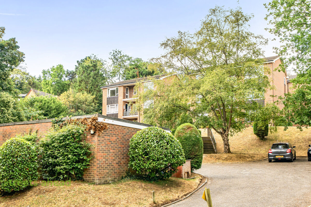 pursah_pur260135_img_00.jpg Park Road, Kenley, CR8, photo 1