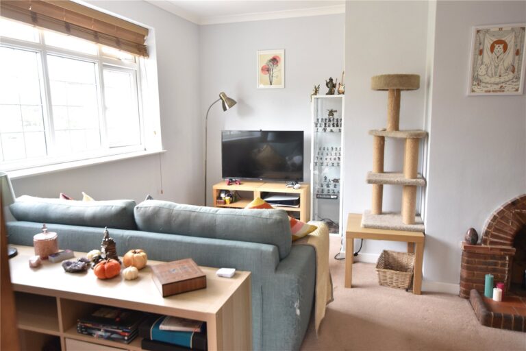 pursah_pur260184_l_img_01.jpg Epsom Road, Epsom, Surrey, KT17, photo 2