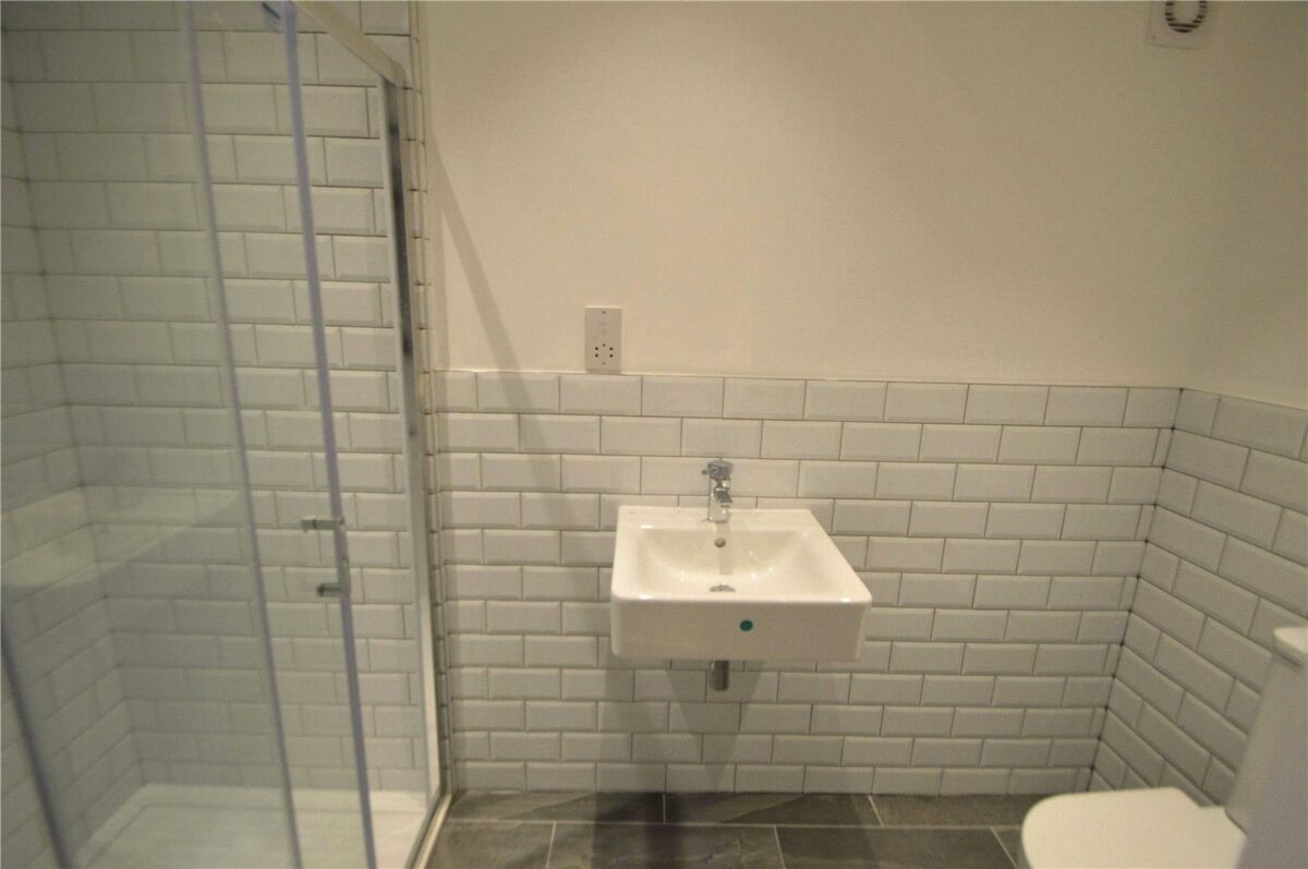 scrsah com260006 img 05