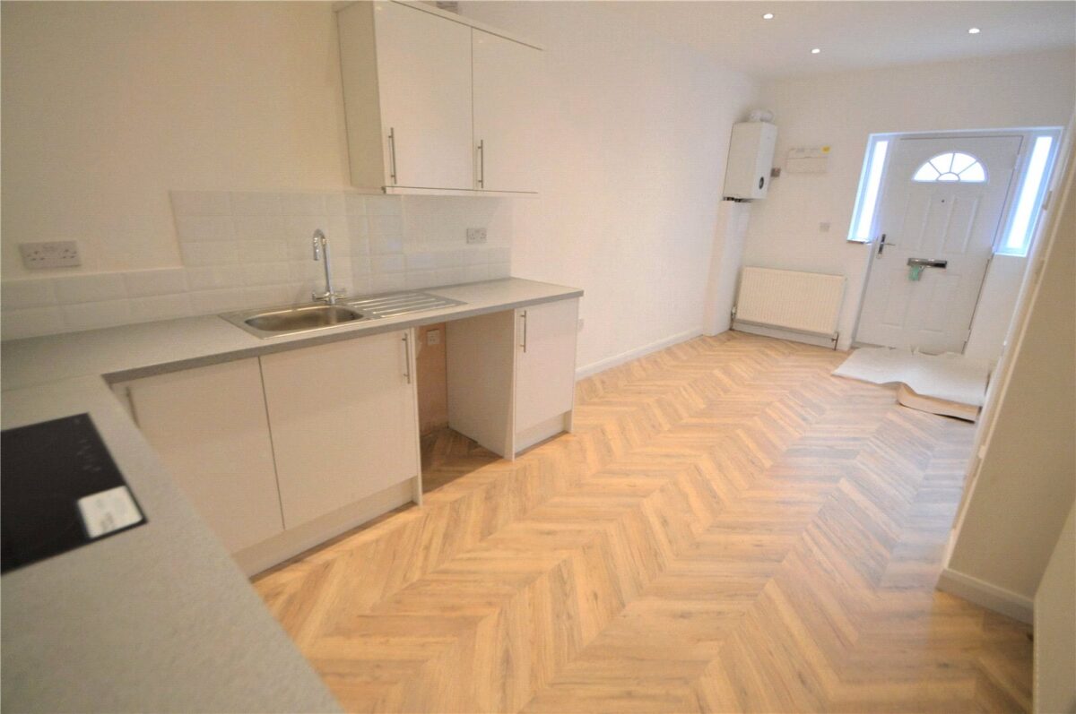 scrsah com260006 img 06