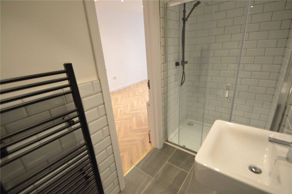 scrsah com260006 img 07