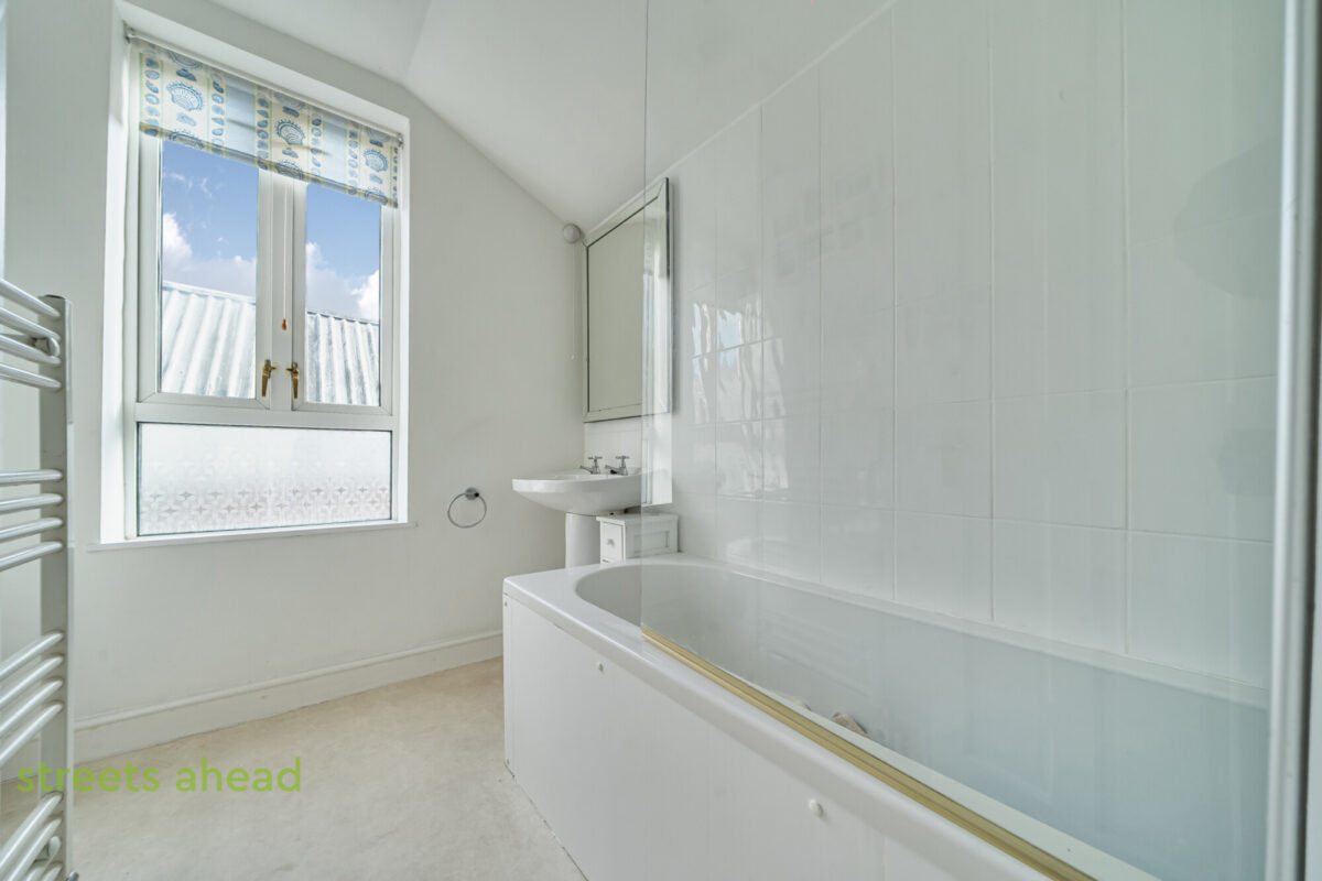 scrsah scr110216 img 03