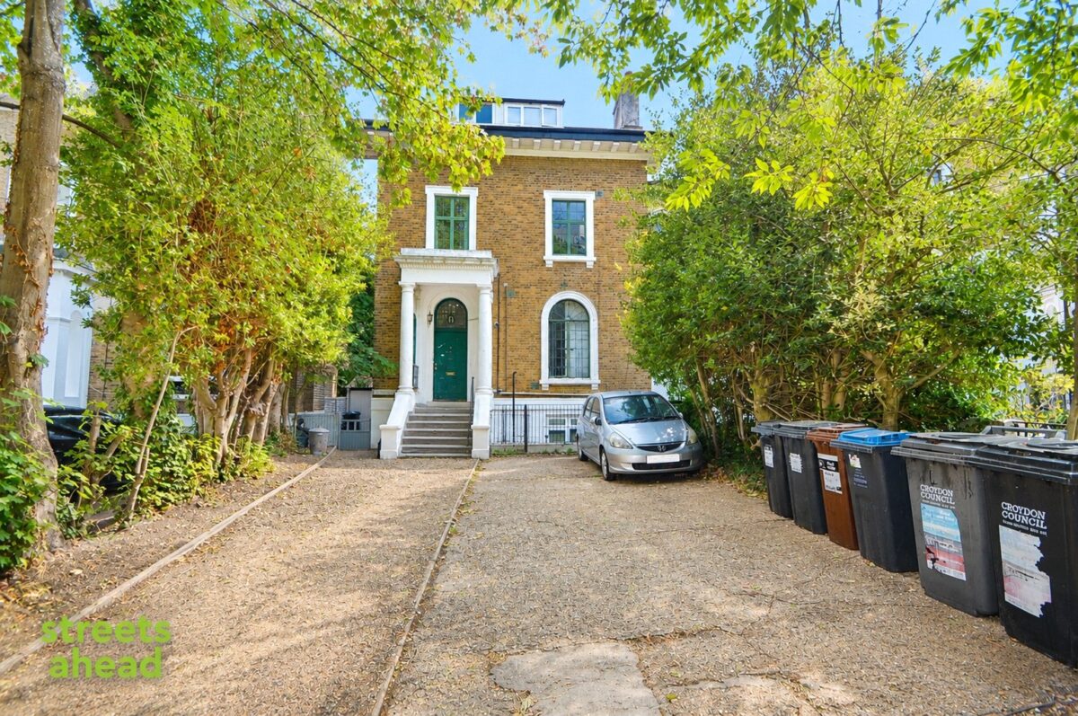 The Waldrons, Croydon, CR0, photo 6