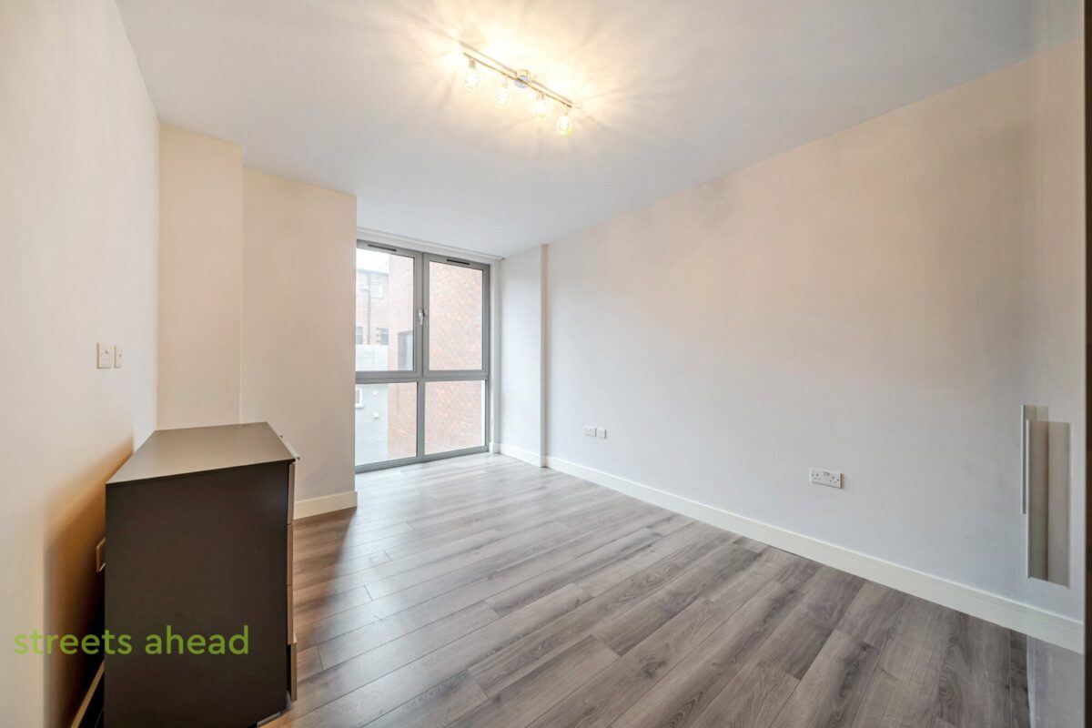 scrsah scr180906 l img 13