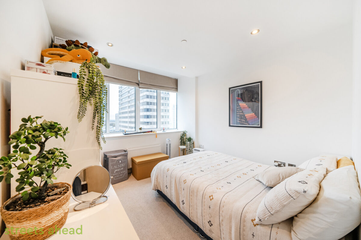 scrsah scr210647 l img 08