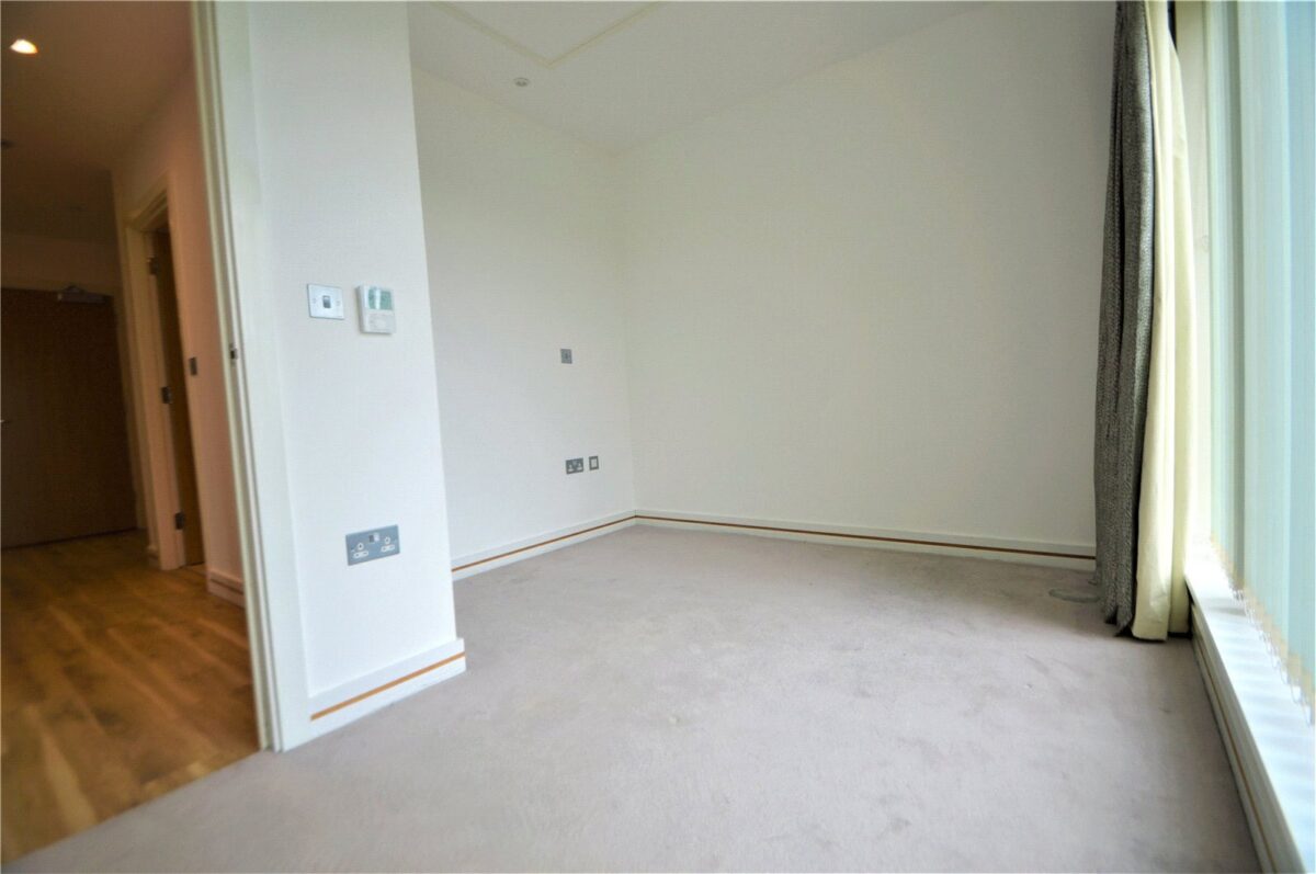 scrsah scr220551 l img 18