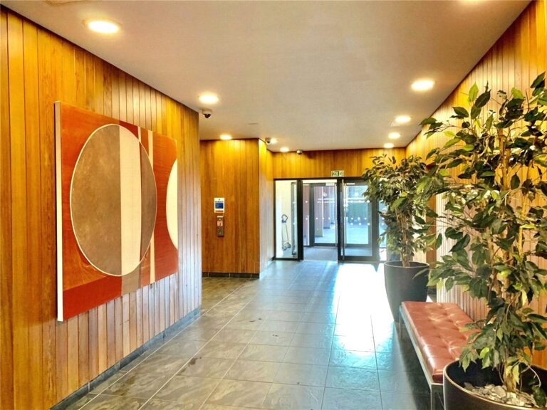 scrsah_scr250239_l_img_10.jpg scrsah scr250239 l img 10