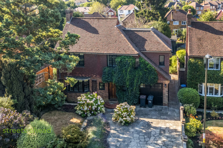 Ballards Way, South Croydon, photo 1
