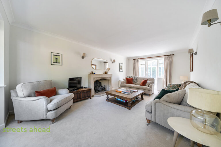 scrsah_scr260520_img_02.jpg Ballards Way, South Croydon, CR2, photo 3